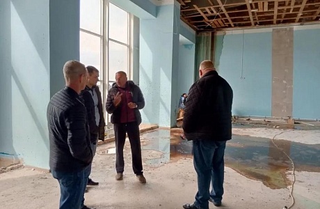   Глава Камешкирского района Дмитрий Мануковский провел продуктивную рабочую встречу 