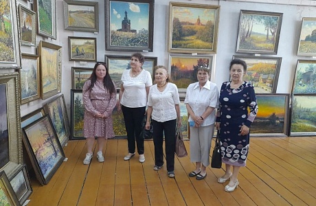 Специалисты РДК, ансамбль ветеранов « Исток», руководитель Центра общения пожилых людей « Факел» посетили картинную галерею А.В. Ширманова и Отделение стационарного обслуживания граждан пожилого возраста и инвалидов с. Пестровка Специалисты РДК, ансамбль ветеранов « Исток», руководитель Центра общения пожилых людей « Факел» посетили картинную галерею А.В. Ширманова и Отделение стационарного обслуживания граждан пожилого возраста и инвалидов с. Пестровка