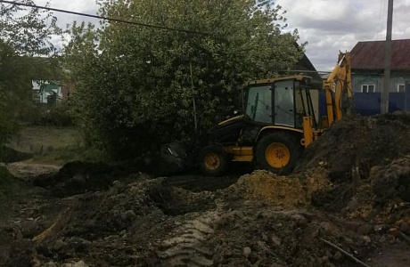 В с.Русский Камешкир продолжается капитальный ремонт водопровода по ул. Кирова