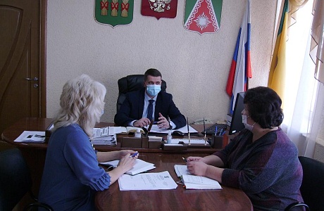 Глава администрации Камешкирского района Павел Мигин провел рабочее совещание