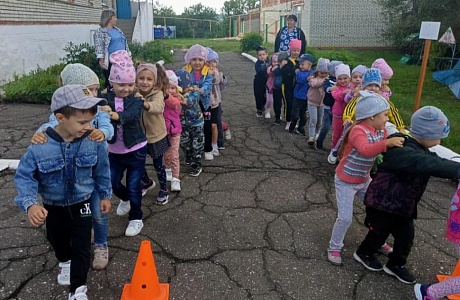 «Весёлые старты» в детском саду № 2 села Русский Камешкир «Весёлые старты» в детском саду № 2 села Русский Камешкир