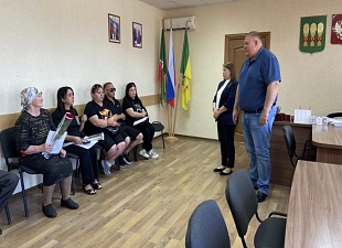 Вручение государственных наград семьям героев и защитнику Родины в Камешкирском районе 