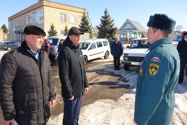 В Камешкирском районе проведен смотр готовности сил и средств на период весеннего половодья и ландшафтных пожаров