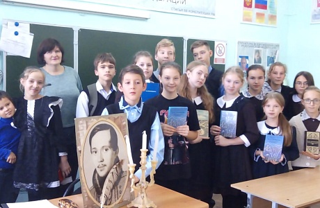 Литературный час «А он встаёт над волнами забвенья» Литературный час «А он встаёт над волнами забвенья»