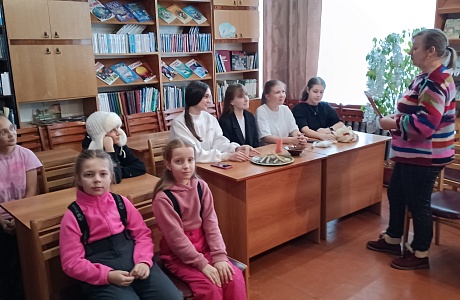 Рождественские посиделки «Звонят рождественские колокола» Рождественские посиделки «Звонят рождественские колокола»