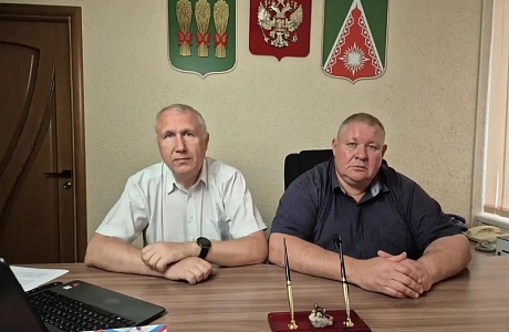 Главы Камешкирского района Дмитрий Мануковский провел прямую линию Главы Камешкирского района Дмитрий Мануковский провел прямую линию