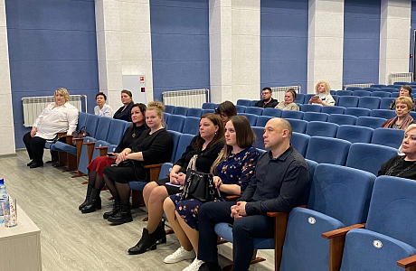 В районном Доме культуры Лунинского района состоялся областной семинар "Пушкинская карта"