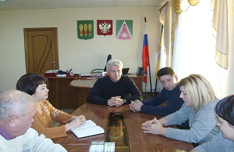 Глава администрации Камешкирского района Сергей Хазов провел рабочее совещание