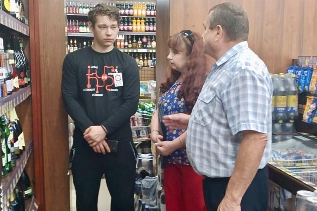 Проведен рейд по торговым точкам села  Русский  Камешкир