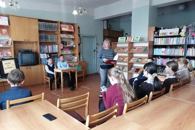 Литературная игра «Знатоки классики» Литературная игра «Знатоки классики»