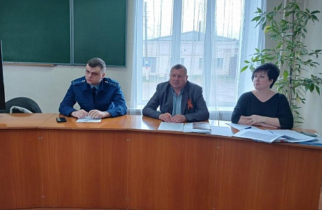 Состоялось очередное заседание Комиссии по делам несовершеннолетних и защите их прав