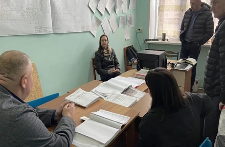 Продолжаются ремонтные работы в Доме культуры села Русский Камешкир Продолжаются ремонтные работы в Доме культуры села Русский Камешкир