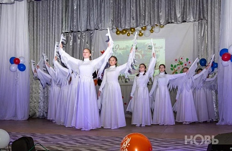 Работники культуры в День Победы подарили сельчанам праздничный концерт