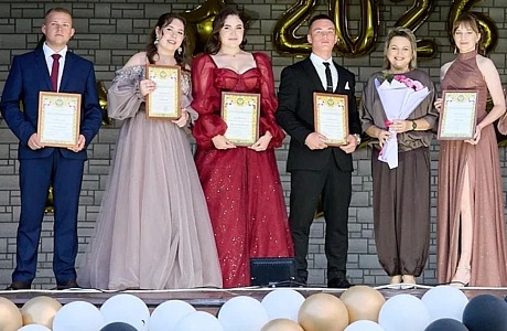 Стали известны имена пятерых высокобальных работ ЕГЭ