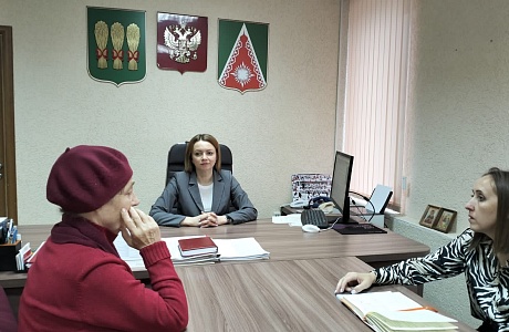 Глава Камешкирского района Ольга Белянина провела рабочую встречу Глава Камешкирского района Ольга Белянина провела рабочую встречу