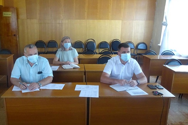Глава администрации Камешкирского района Павел Мигин принял участие в совещании в режиме видеоконференцсвязи