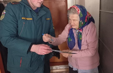 В Камешкирском районе продолжают профилактические рейды по проверке соблюдения правил пожарной безопасности в частном жилом секторе