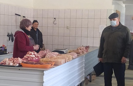 В Камешкирском районе проведен рейд по выявлению фактов нарушений при реализации животноводческой продукции