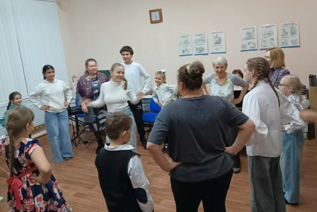 В Детской школе искусств прошла развлекательная программа "Мама, папа, я - музыкальная семья"