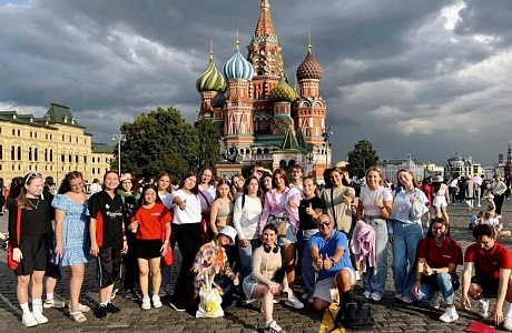 Ученица Камешкирской средней школы и активистка «Движения первых», участвует в университетской смене, которая проходит в Московском государственном университете спорта и туризма Ученица Камешкирской средней школы и активистка «Движения первых», участвует в университетской смене, которая проходит в Московском государственном университете спорта и туризма