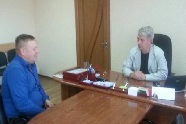 В ходе личного приема предпринимателей глава администрации Камешкирского района Сергей Хазов встретился с Александром Станчиным В ходе личного приема предпринимателей глава администрации Камешкирского района Сергей Хазов встретился с Александром Станчиным