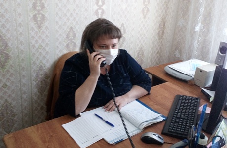 Специалисты Комплексного центра социального обслуживания населения Камешкирского района активно применяют дистанционные методы взаимодействия с гражданами, состоящими на социальном обслуживании в учреждении