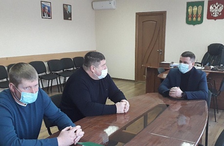 Встреча Главы администрации Камешкирского района Павла Мигина с представителями бизнеса Встреча Главы администрации Камешкирского района Павла Мигина с представителями бизнеса