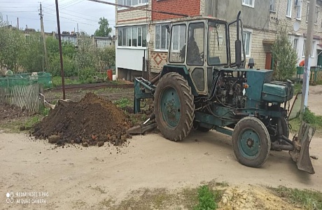 В селе  Русский Камешкир начаты работы по ремонту участка системы водоотведения.