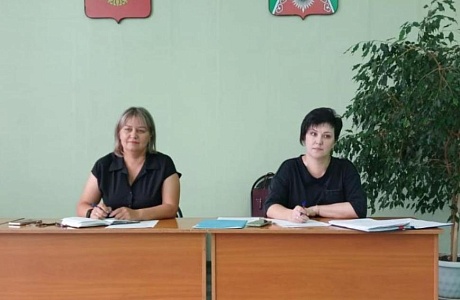 Состоялось очередное заседание Комиссии по делам несовершеннолетних и защите их прав Состоялось очередное заседание Комиссии по делам несовершеннолетних и защите их прав