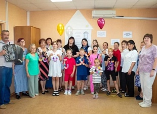 Праздничное мероприятие, посвященное Дню семьи, любви и верности Праздничное мероприятие, посвященное Дню семьи, любви и верности