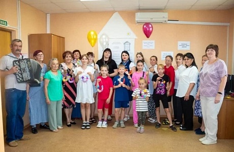 Праздничное мероприятие, посвященное Дню семьи, любви и верности Праздничное мероприятие, посвященное Дню семьи, любви и верности