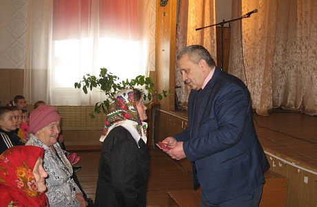 Вручение юбилейных медалей в честь 75-летия Великой Победы в Лапшовском сельсовете Вручение юбилейных медалей в честь 75-летия Великой Победы в Лапшовском сельсовете